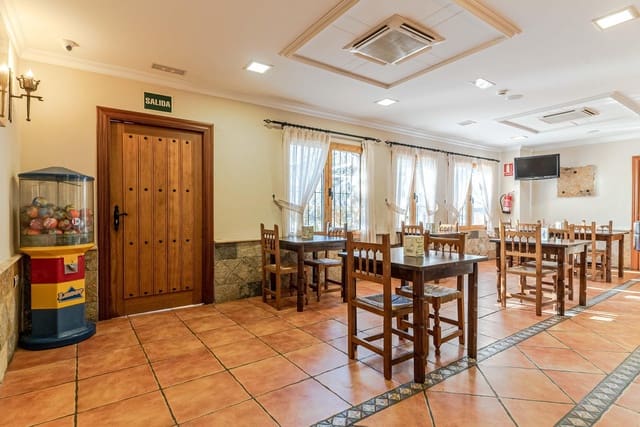 Hotel til salg i Güéjar Sierra - € 1.500.000 (Ref: 9289846)