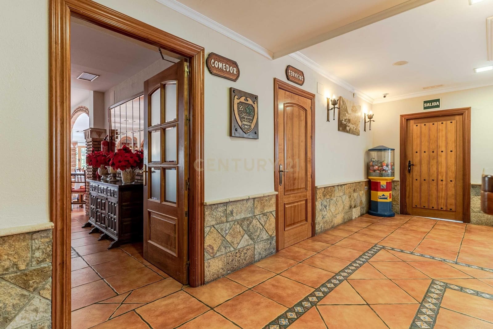 Hotel na sprzedaż w Guejar Sierra - 1 500 000 € (Ref: 9289846)