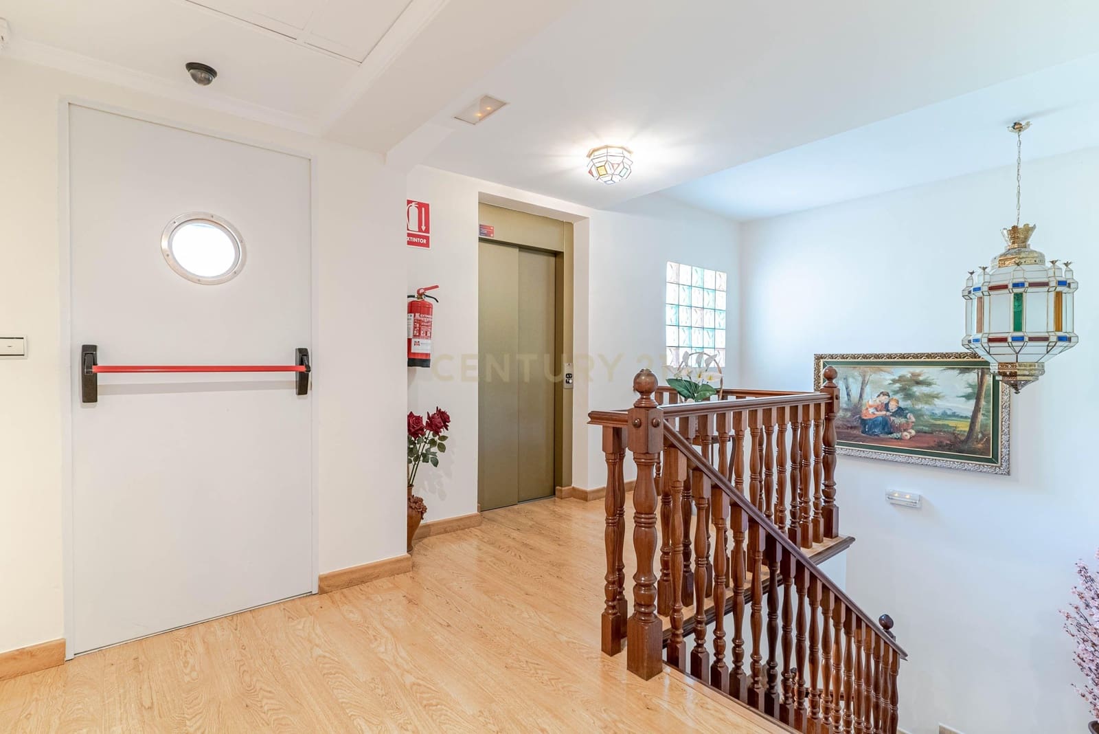 Hotel na sprzedaż w Guejar Sierra - 1 500 000 € (Ref: 9289846)