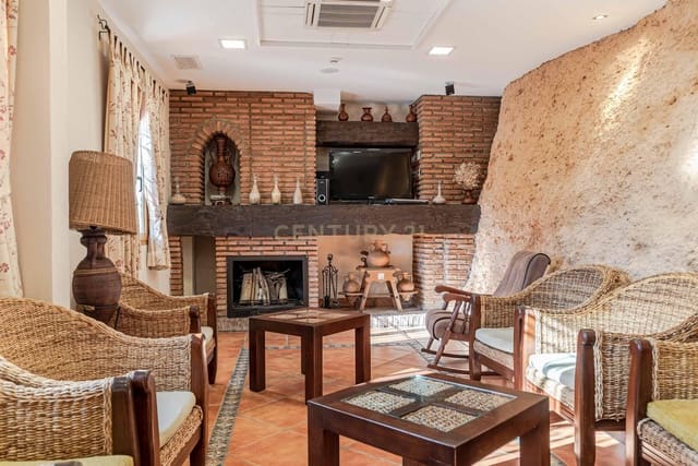 Hotel til salg i Güéjar Sierra - € 1.500.000 (Ref: 9289846)