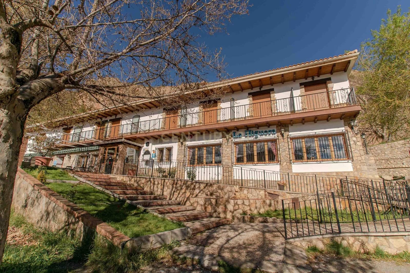 Hotel na sprzedaż w Guejar Sierra - 1 500 000 € (Ref: 9289846)