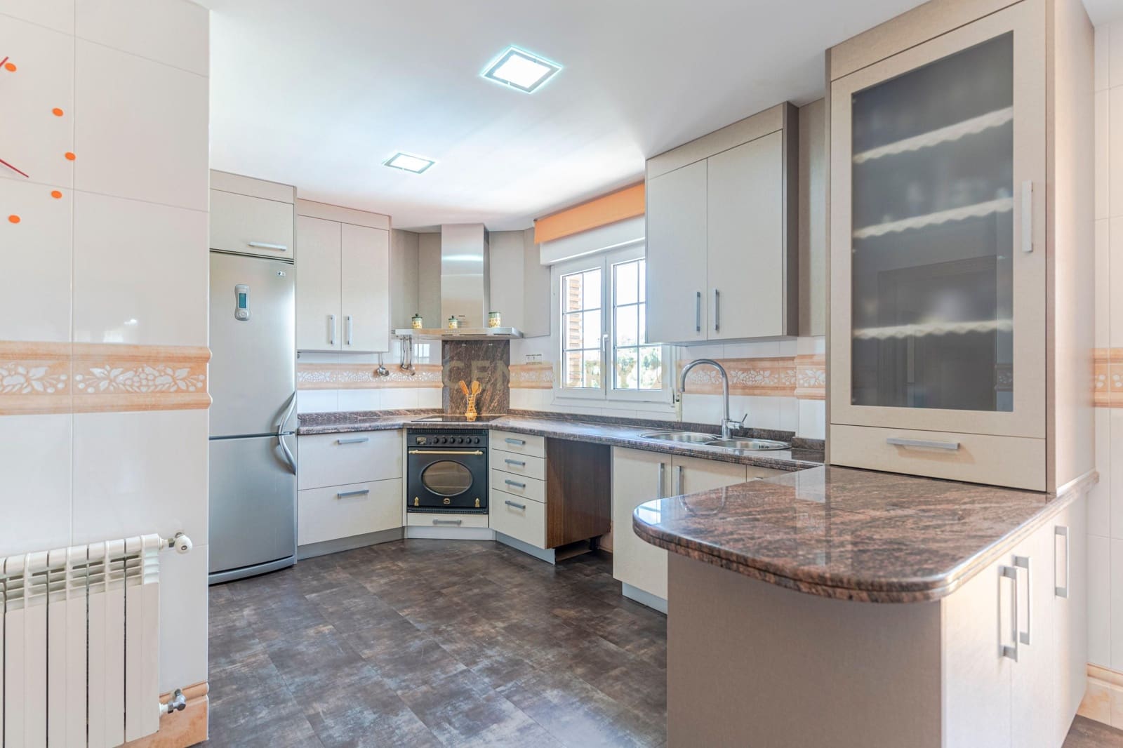 7 sovrum Villa till salu i Gojar med garage - 660 000 € (Ref: 9289847)