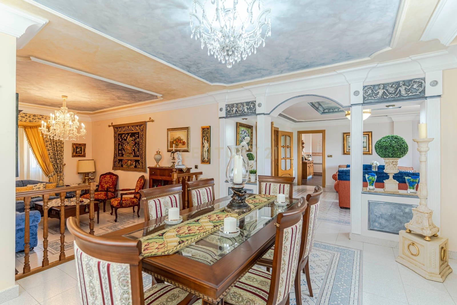 7 sovrum Villa till salu i Gojar med garage - 660 000 € (Ref: 9289847)