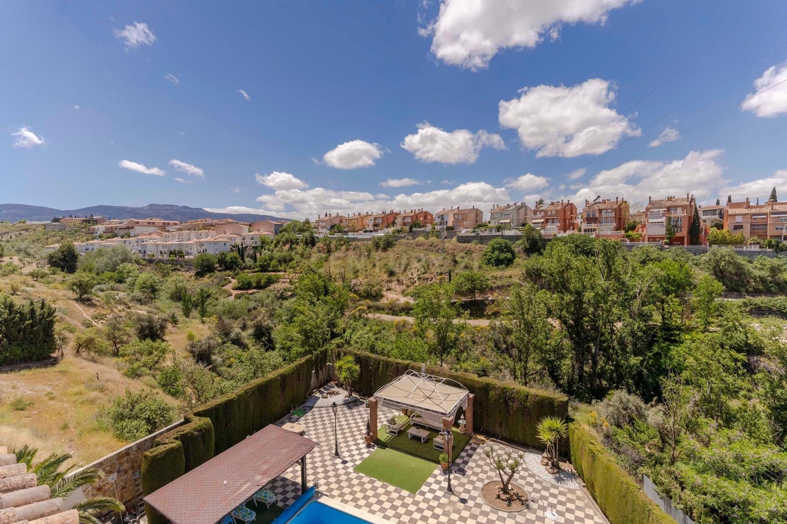 7 sovrum Villa till salu i Gojar med garage - 660 000 € (Ref: 9289847)