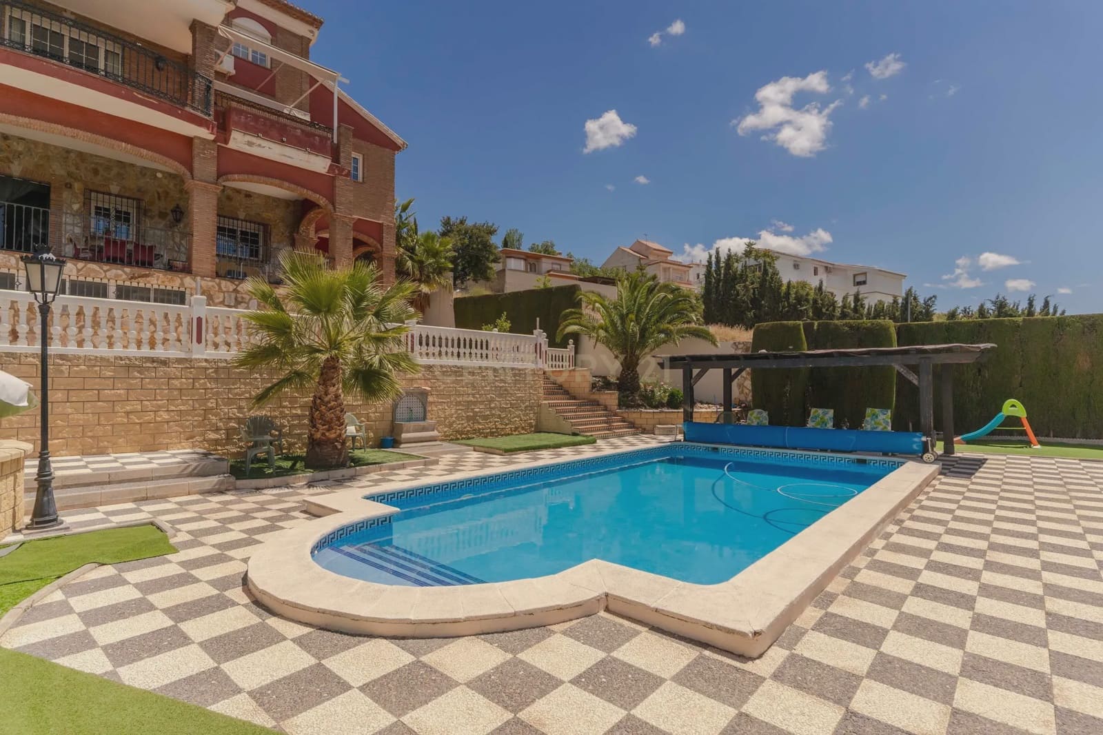 7 sovrum Villa till salu i Gojar med garage - 660 000 € (Ref: 9289847)