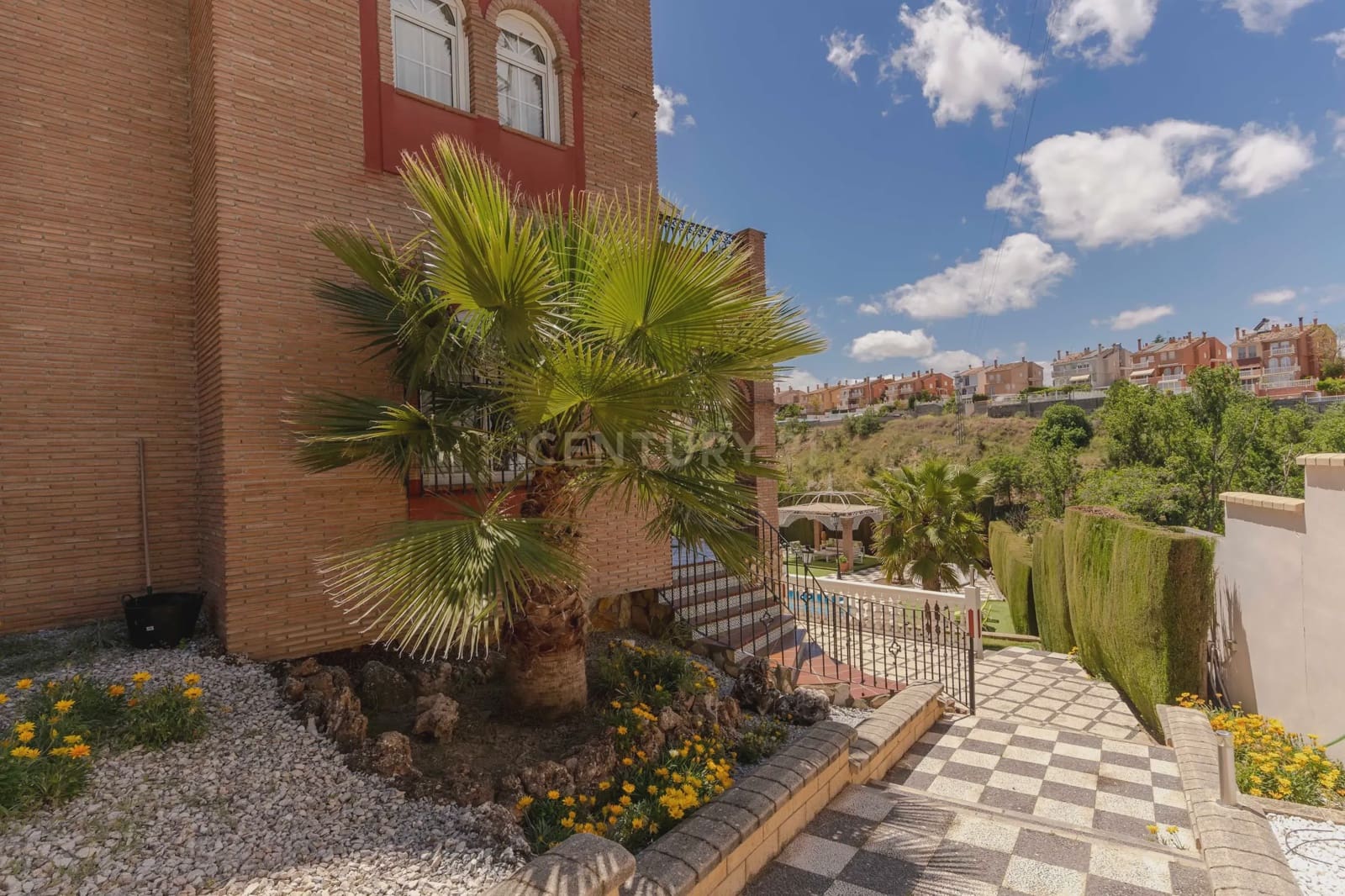 7 sovrum Villa till salu i Gojar med garage - 660 000 € (Ref: 9289847)