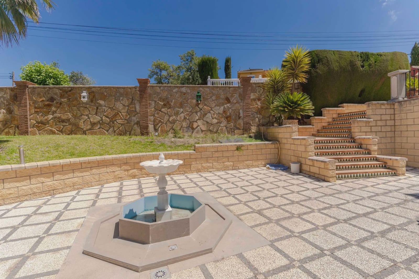 7 sovrum Villa till salu i Gojar med garage - 660 000 € (Ref: 9289847)