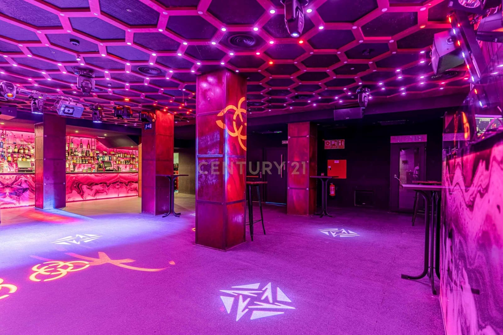 Erhverv til salg i Granada by - € 1.200.000 (Ref: 9293614)