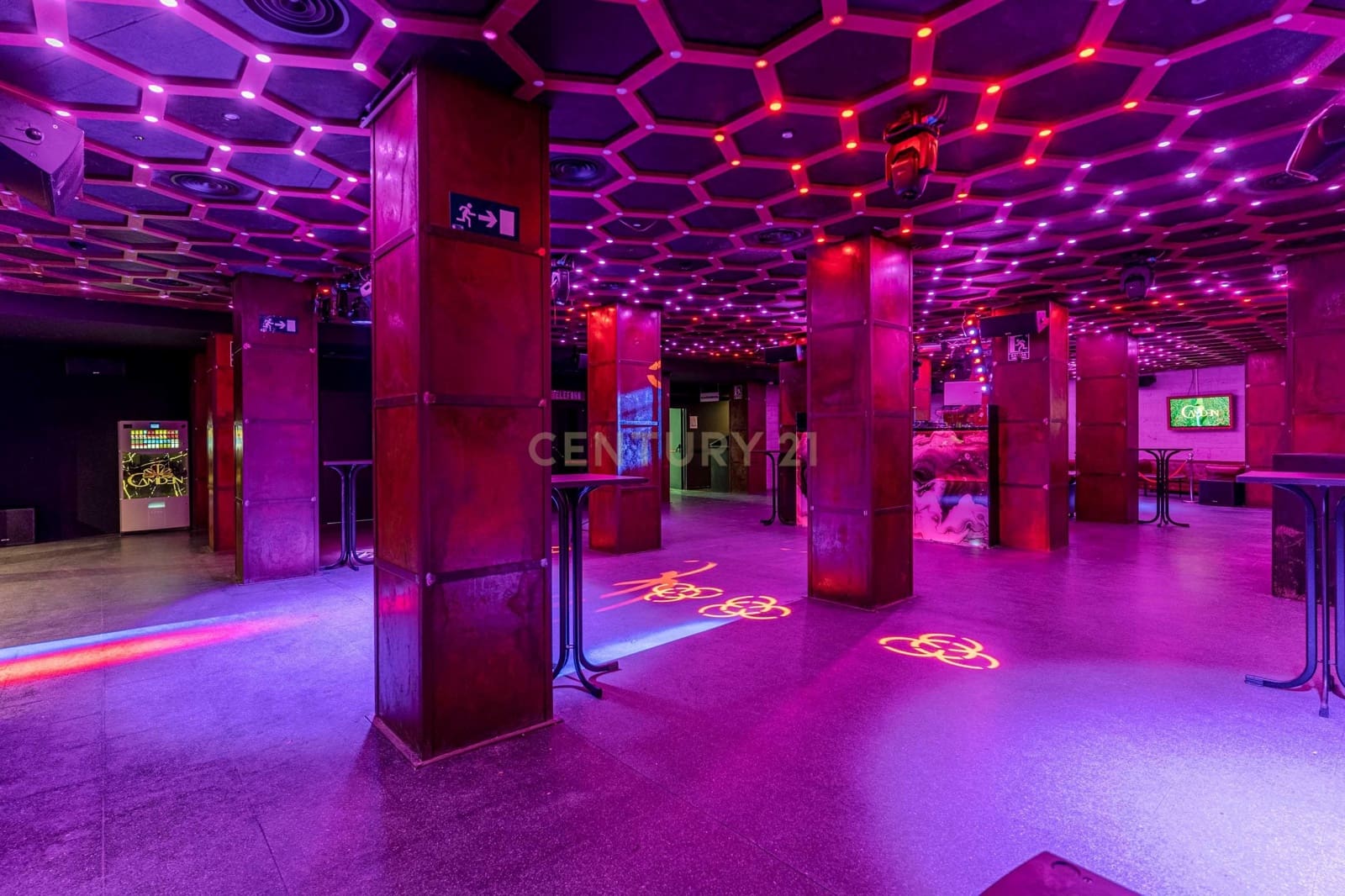 Erhverv til salg i Granada by - € 1.200.000 (Ref: 9293614)