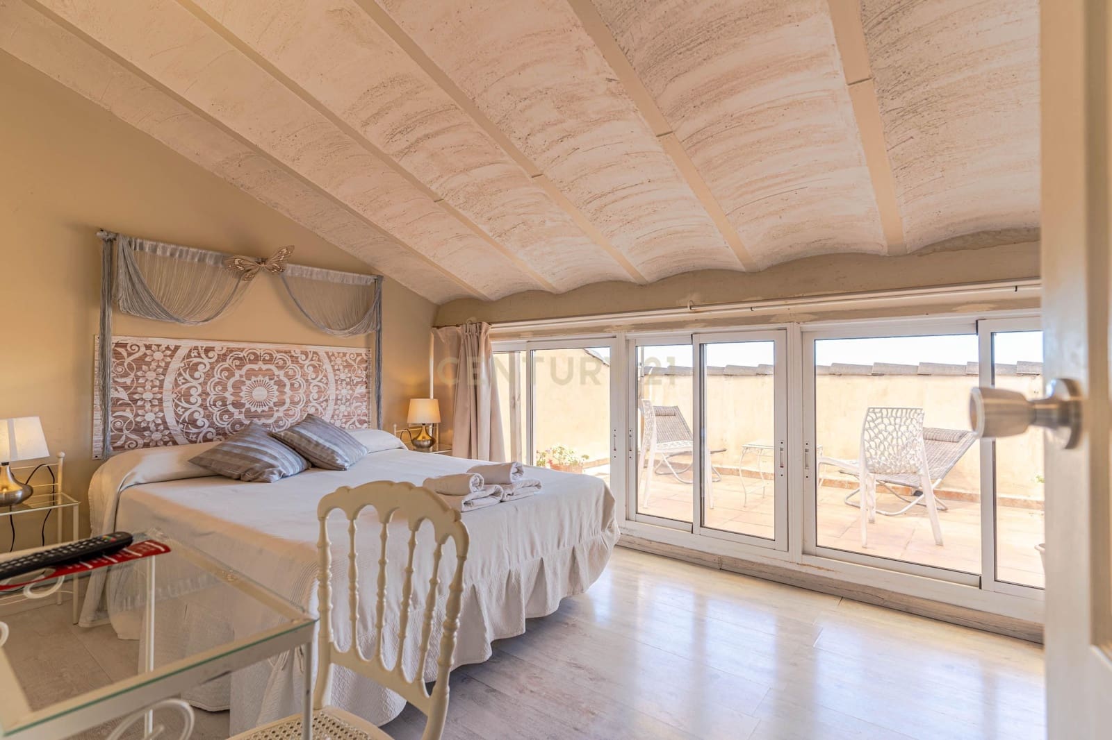 15 sypialnia Hotel na sprzedaż w Pinos Genil z garażem - 999 000 € (Ref: 9293615)