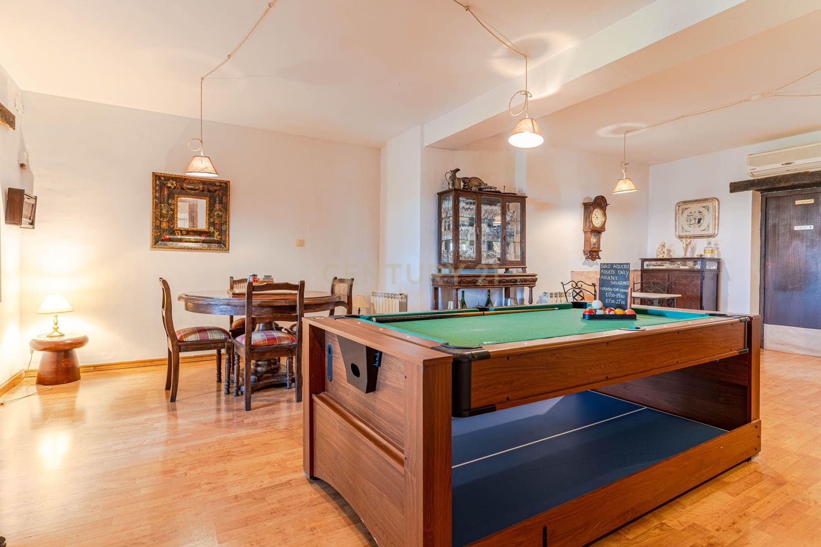 15 sypialnia Hotel na sprzedaż w Pinos Genil z garażem - 999 000 € (Ref: 9293615)