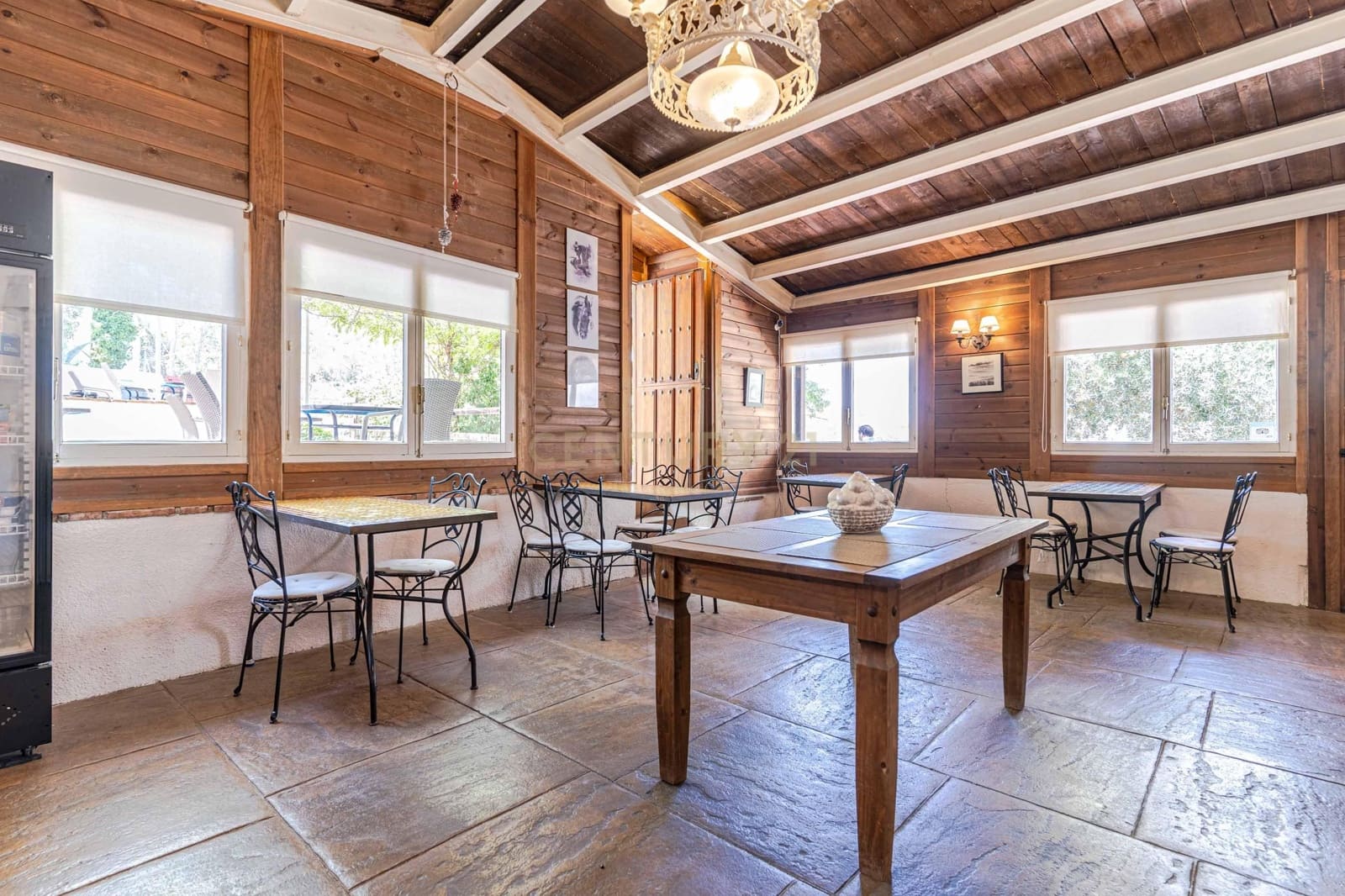 15 sypialnia Hotel na sprzedaż w Pinos Genil z garażem - 999 000 € (Ref: 9293615)