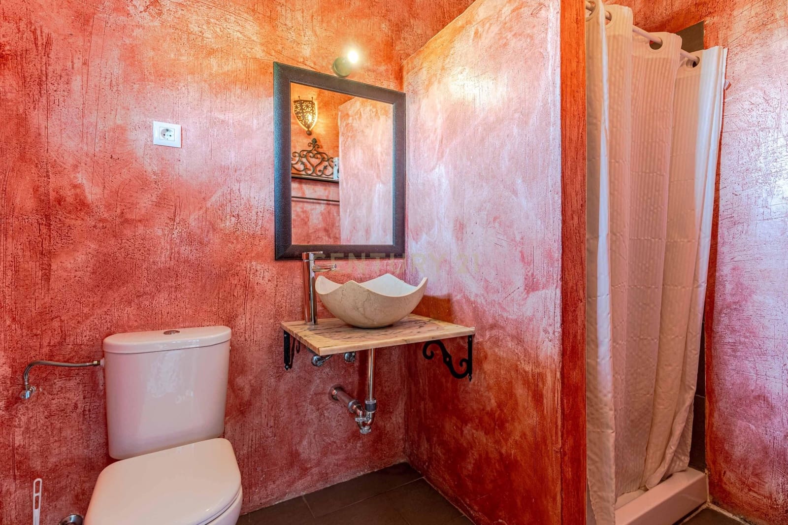 15 sypialnia Hotel na sprzedaż w Pinos Genil z garażem - 999 000 € (Ref: 9293615)