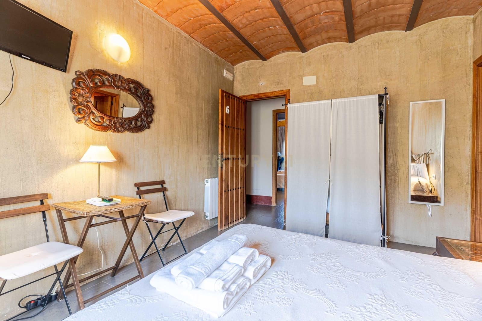 15 sypialnia Hotel na sprzedaż w Pinos Genil z garażem - 999 000 € (Ref: 9293615)