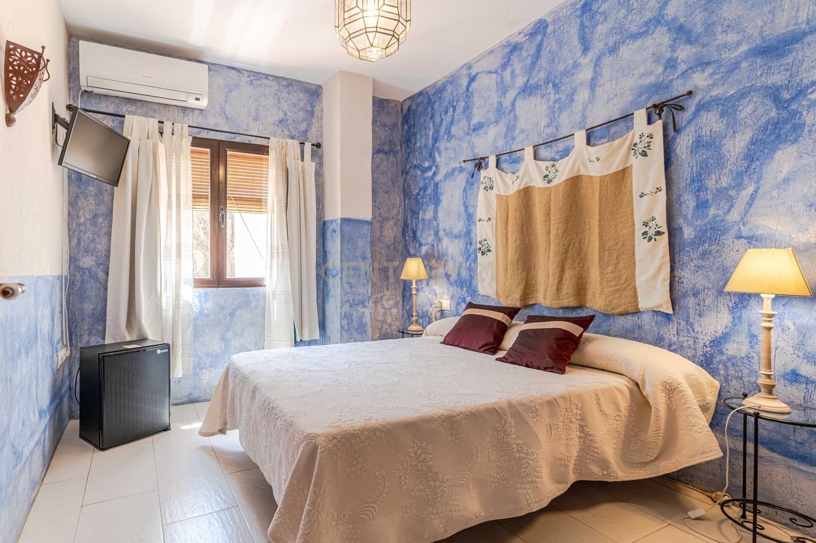 15 sypialnia Hotel na sprzedaż w Pinos Genil z garażem - 999 000 € (Ref: 9293615)