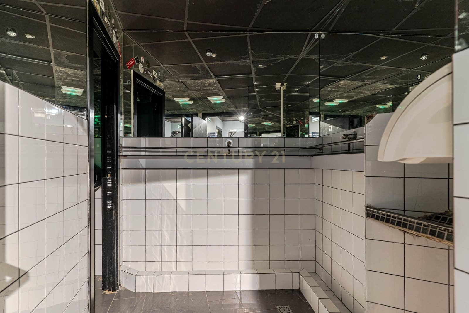 Comercial para venda em Granada cidade - 800 000 € (Ref: 9293616)