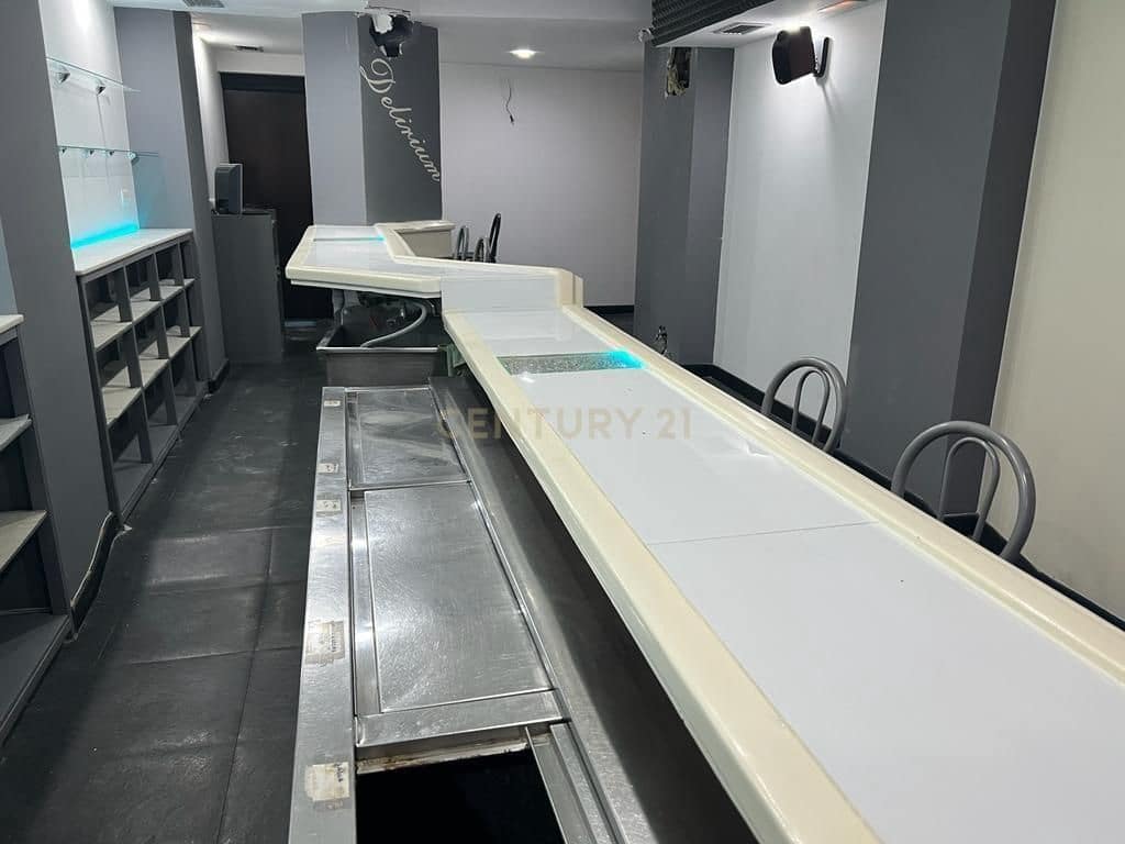 Erhverv til salg i Granada by - € 127.500 (Ref: 9293617)