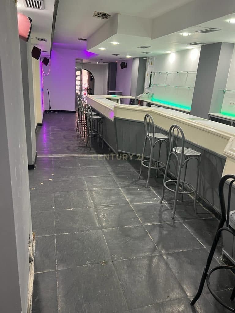 Erhverv til salg i Granada by - € 127.500 (Ref: 9293617)