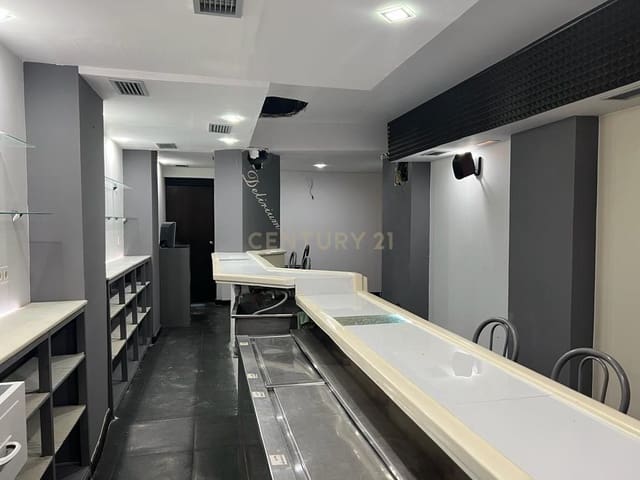 Komercyjne na sprzedaż w Figares, Miasto Grenada - 127 500 € (Ref: 9293617)