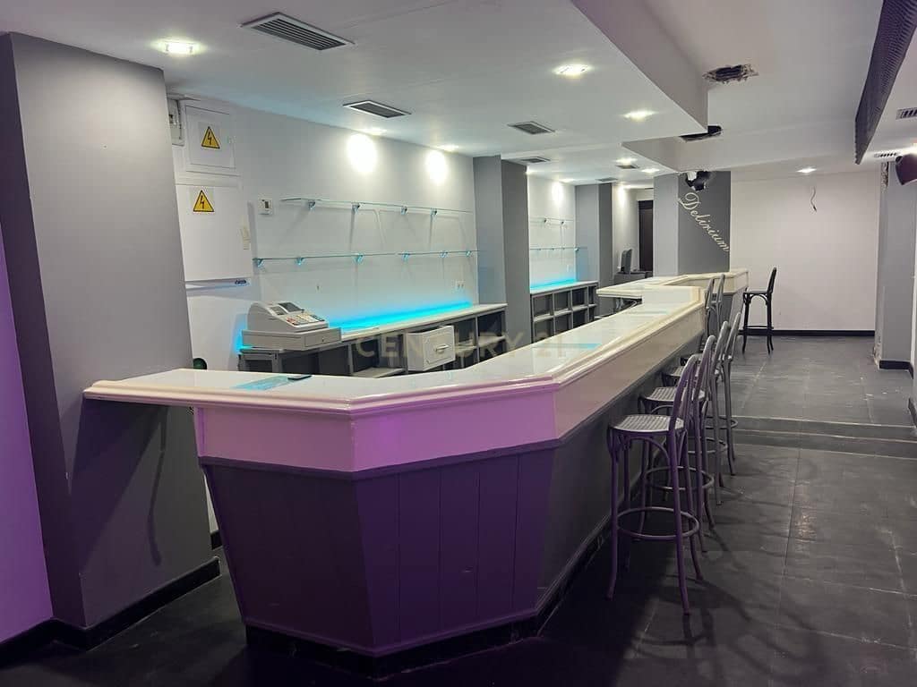 Erhverv til salg i Granada by - € 127.500 (Ref: 9293617)