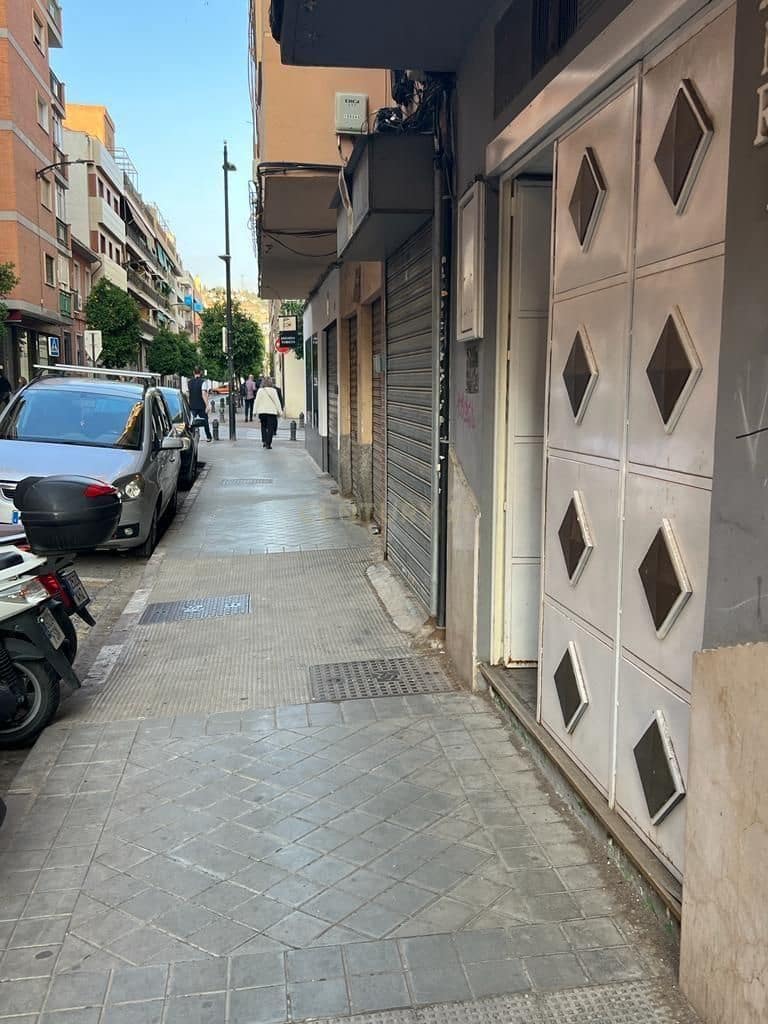 Erhverv til salg i Granada by - € 127.500 (Ref: 9293617)