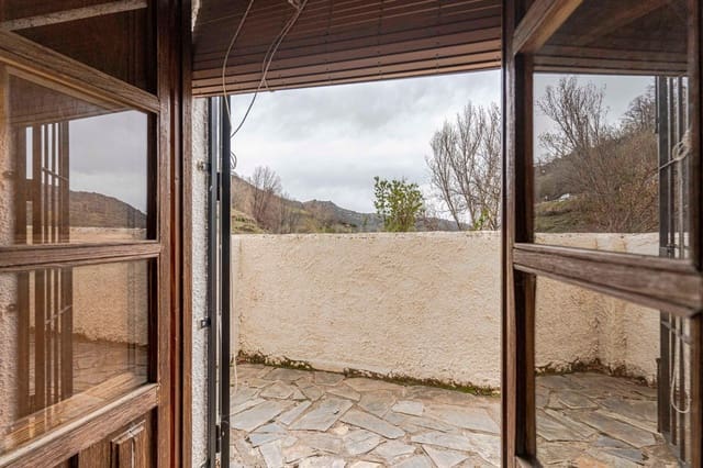 4 bedroom Villa for sale in Capileira with pool - € 169,900 (Ref: 9293618)