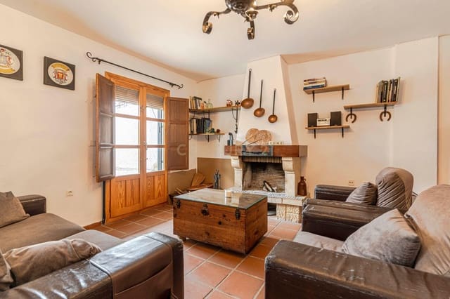 4 bedroom Villa for sale in Capileira with pool - € 169,900 (Ref: 9293618)