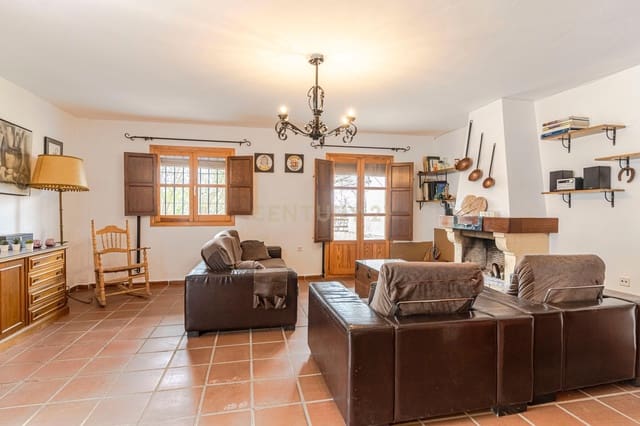 4 bedroom Villa for sale in Capileira with pool - € 169,900 (Ref: 9293618)