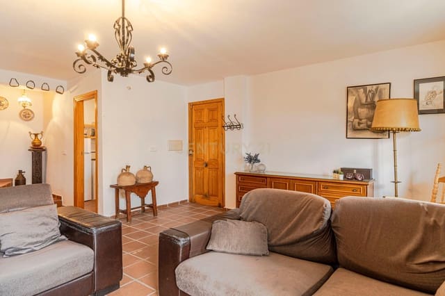 4 bedroom Villa for sale in Capileira with pool - € 169,900 (Ref: 9293618)