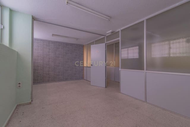 Komercyjne na sprzedaż w Figares, Miasto Grenada - 350 000 € (Ref: 9293620)