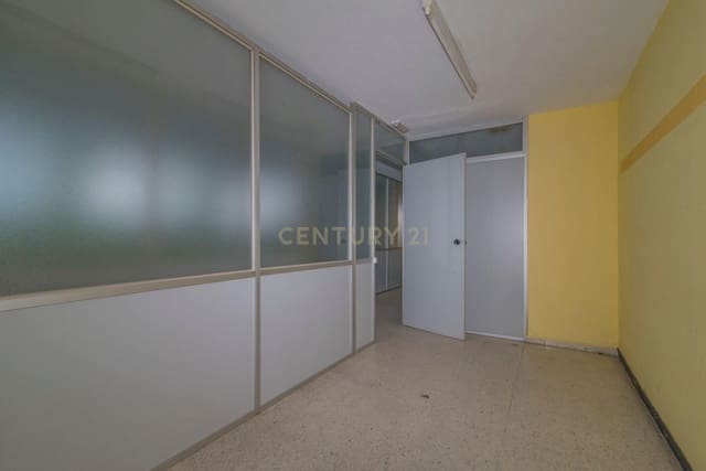 Komercyjne na sprzedaż w Figares, Miasto Grenada - 350 000 € (Ref: 9293620)