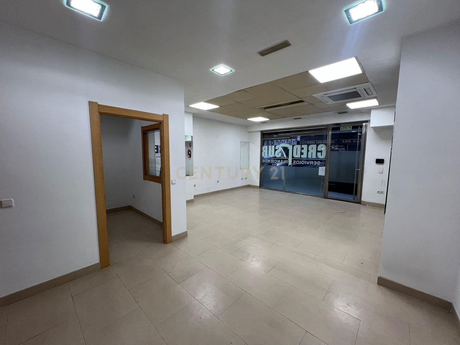 Kommersiell til salgs i Granada by - € 95 000 (Ref: 9294007)