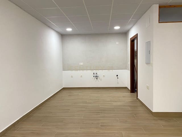 Comercial para venda em Centro - Sagrario, Granada cidade - 165 000 € (Ref: 9294008)