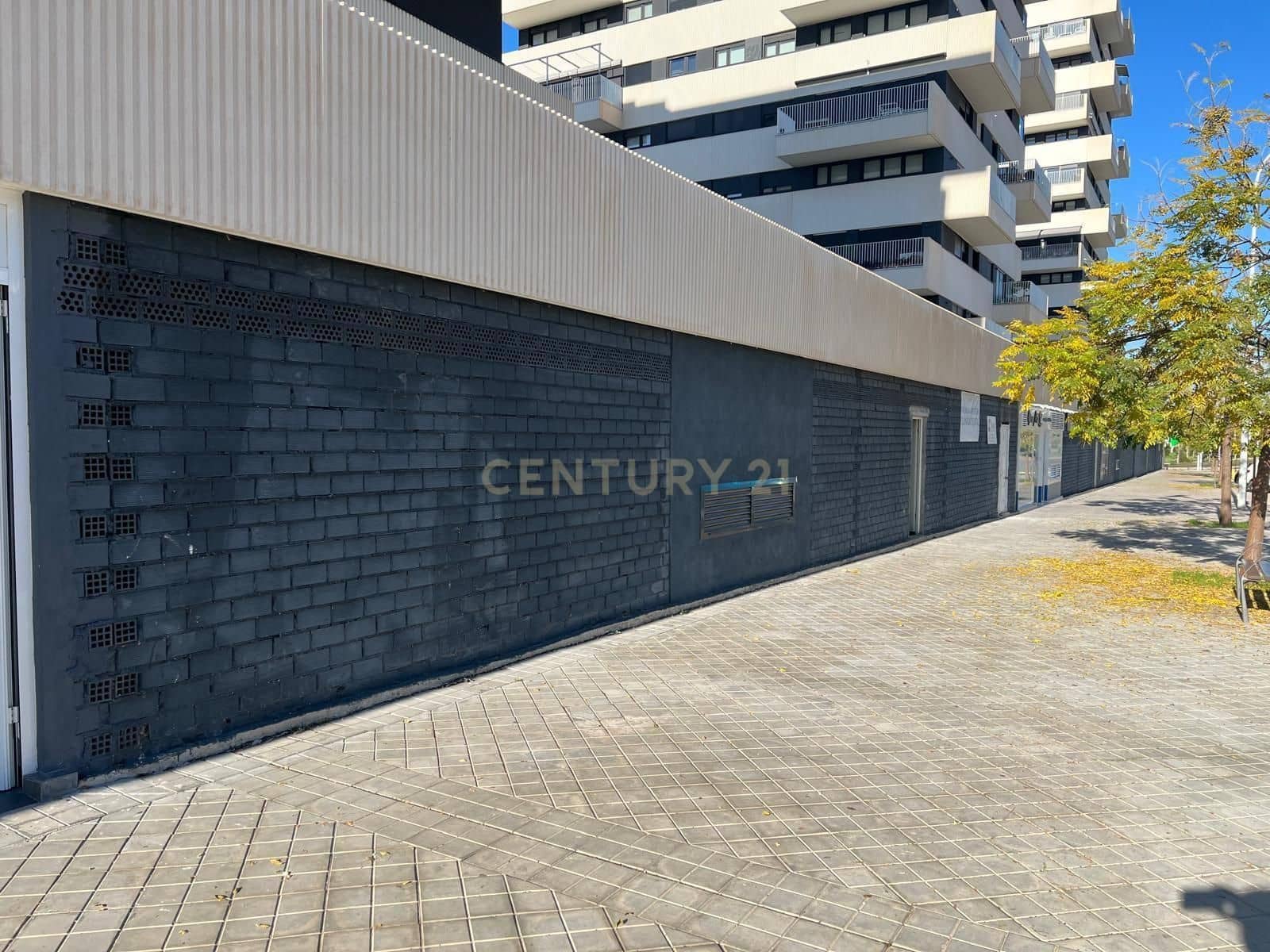 Commercial for rent in Granada city - € 1,400 (Ref: 9294009)