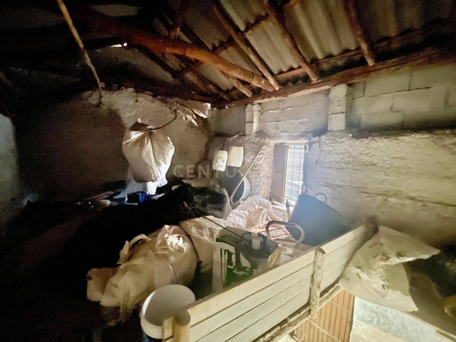 Ruin til salg i Moclin - € 37.000 (Ref: 9294013)