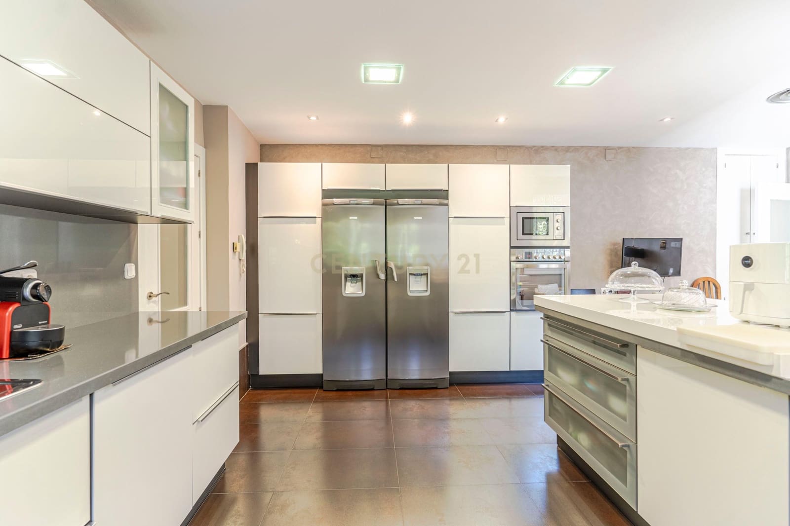 6 soverom Villa til salgs i Granada by med garasje - € 1 040 000 (Ref: 9294014)