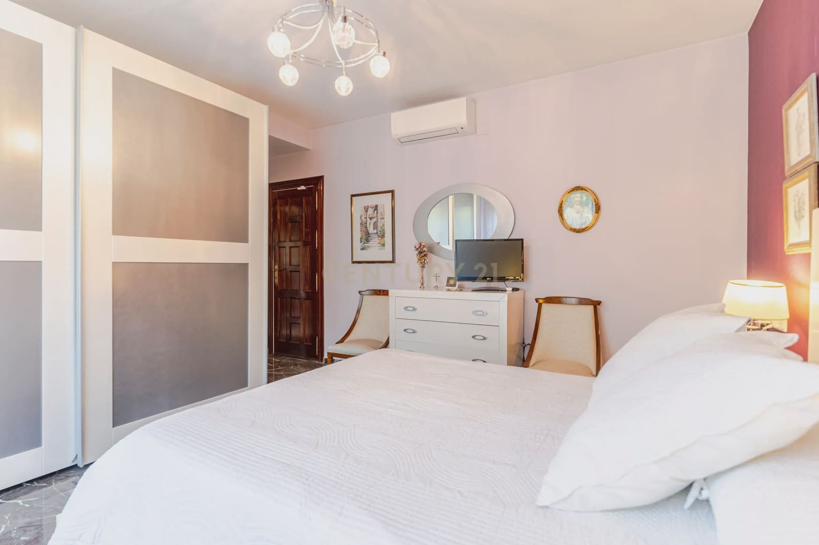 6 soverom Villa til salgs i Granada by med garasje - € 1 040 000 (Ref: 9294014)