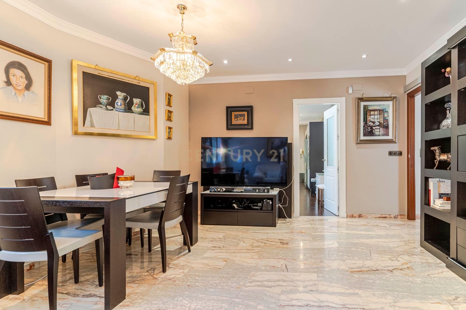 6 soverom Villa til salgs i Granada by med garasje - € 1 040 000 (Ref: 9294014)