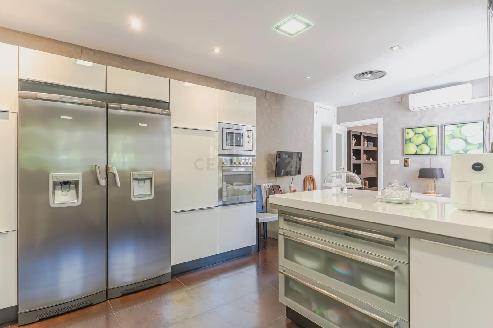 6 soverom Villa til salgs i Granada by med garasje - € 1 040 000 (Ref: 9294014)