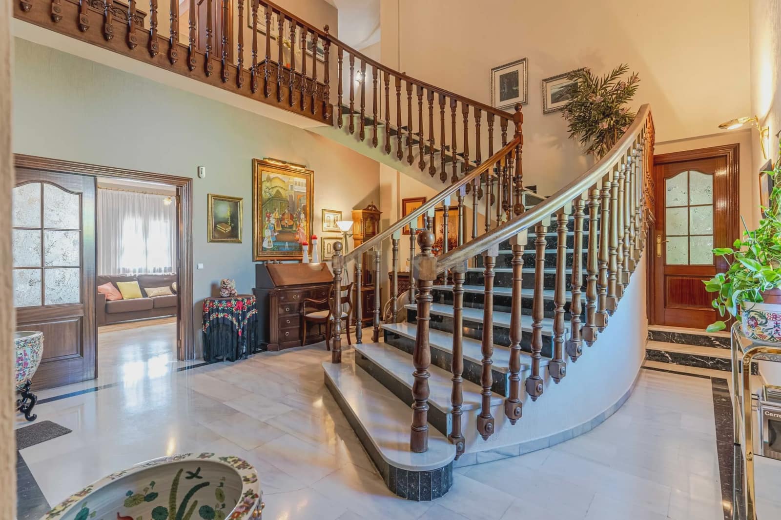 6 soverom Villa til salgs i Granada by med garasje - € 1 040 000 (Ref: 9294014)