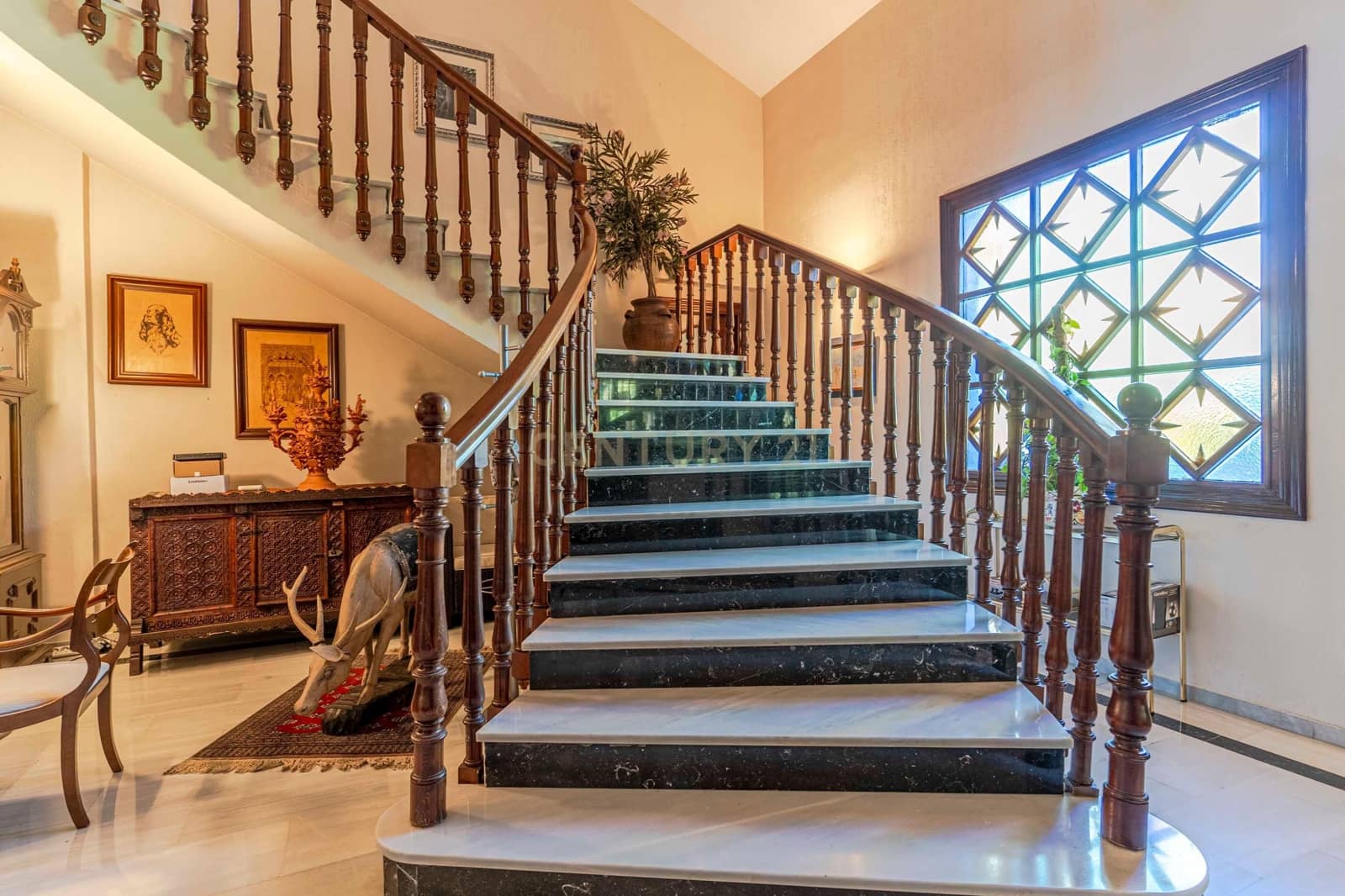 6 soverom Villa til salgs i Granada by med garasje - € 1 040 000 (Ref: 9294014)