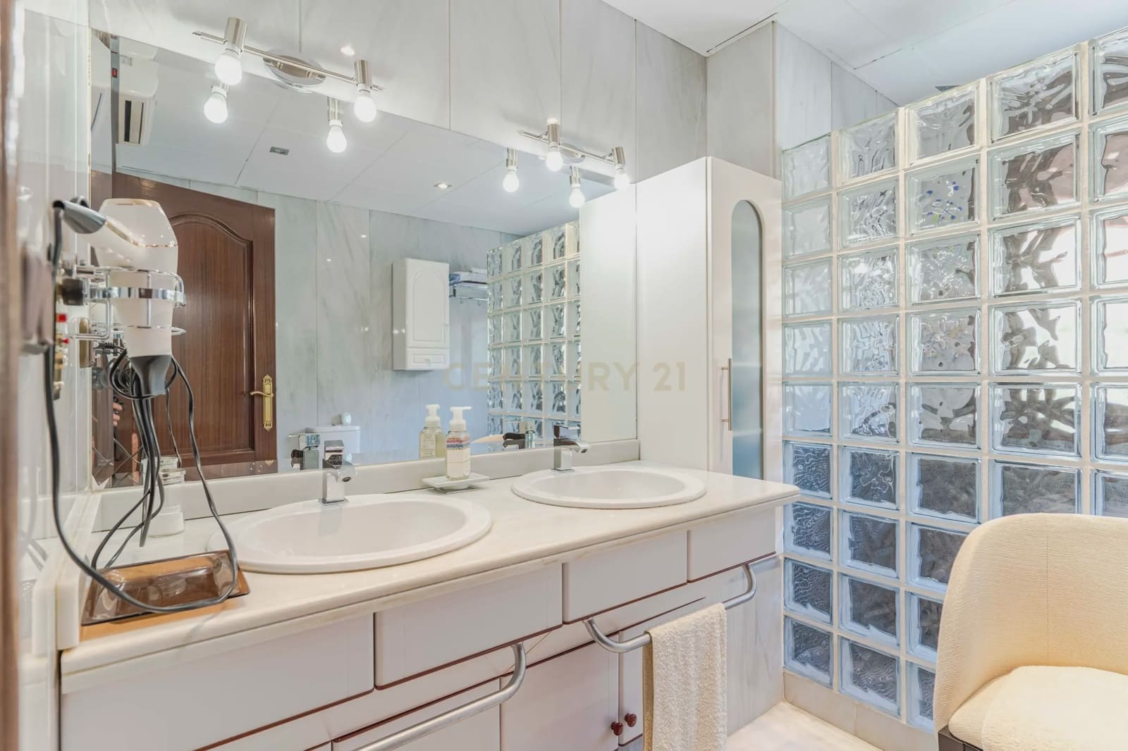 6 soverom Villa til salgs i Granada by med garasje - € 1 040 000 (Ref: 9294014)