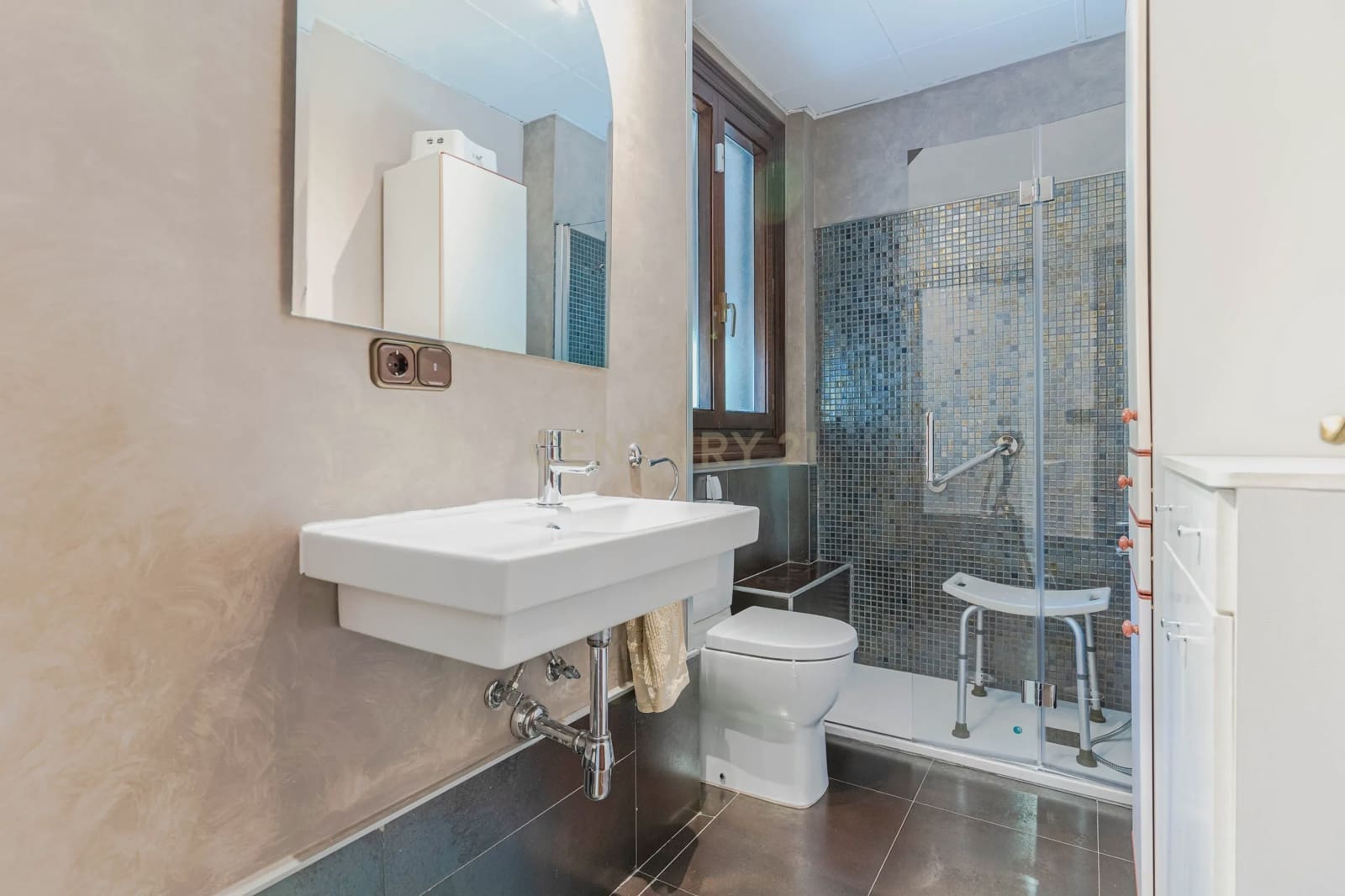 6 soverom Villa til salgs i Granada by med garasje - € 1 040 000 (Ref: 9294014)