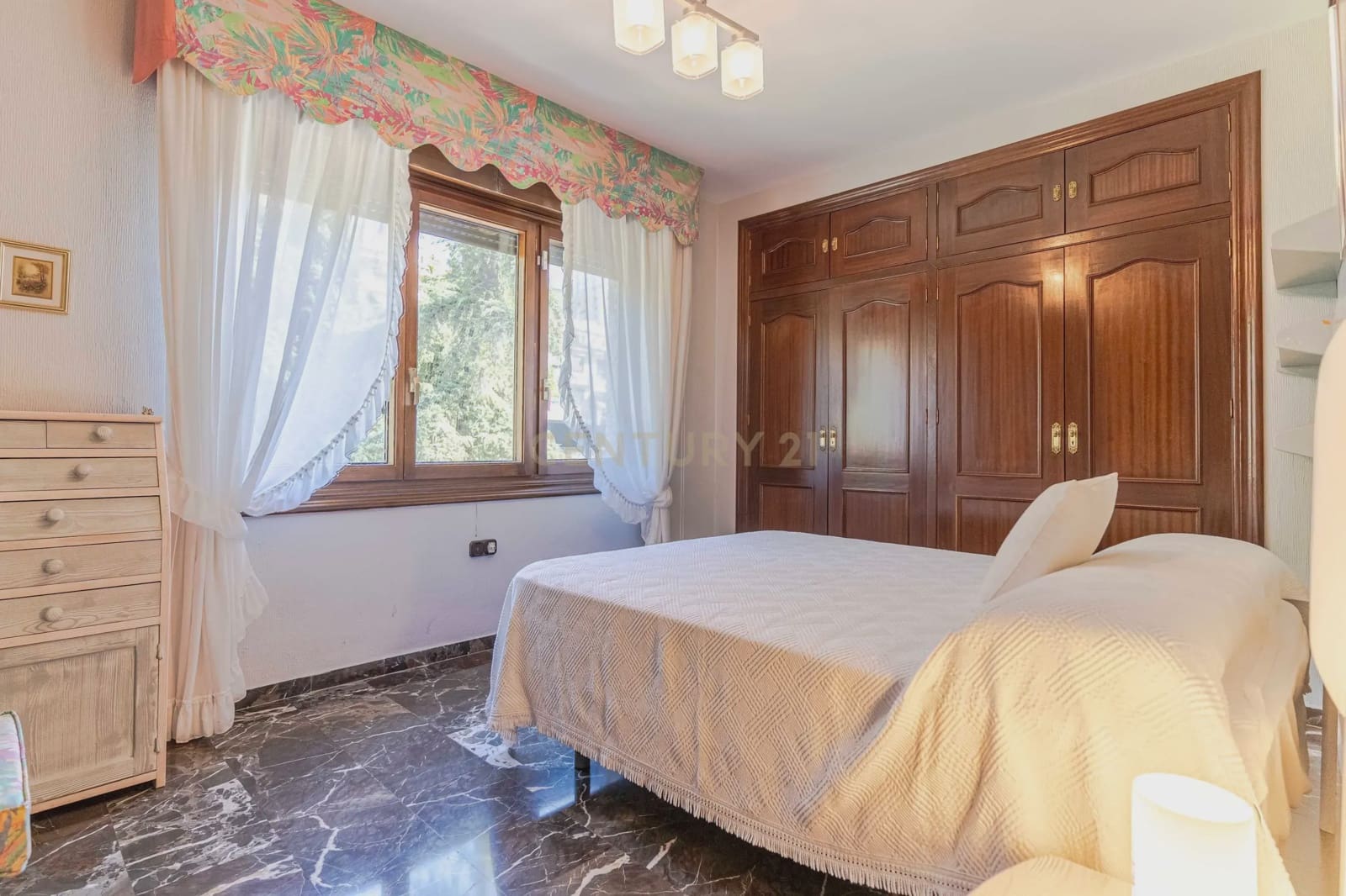 6 soverom Villa til salgs i Granada by med garasje - € 1 040 000 (Ref: 9294014)