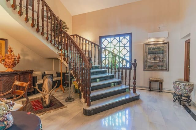 6 soveværelse Villa til salg i Carretera de la Sierra, Granada by med garage - € 1.040.000 (Ref: 9294014)