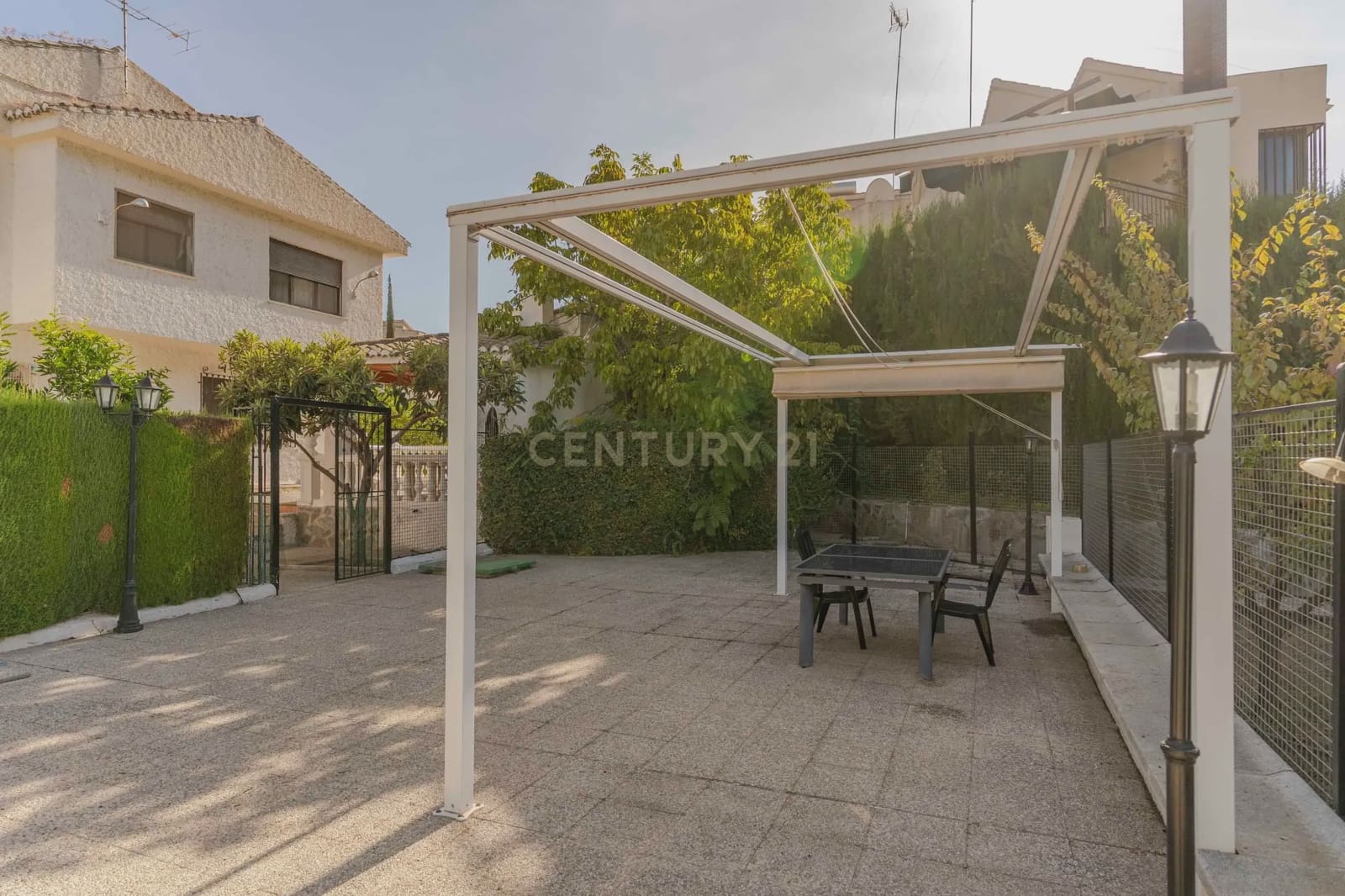 6 soverom Villa til salgs i Granada by med garasje - € 1 040 000 (Ref: 9294014)
