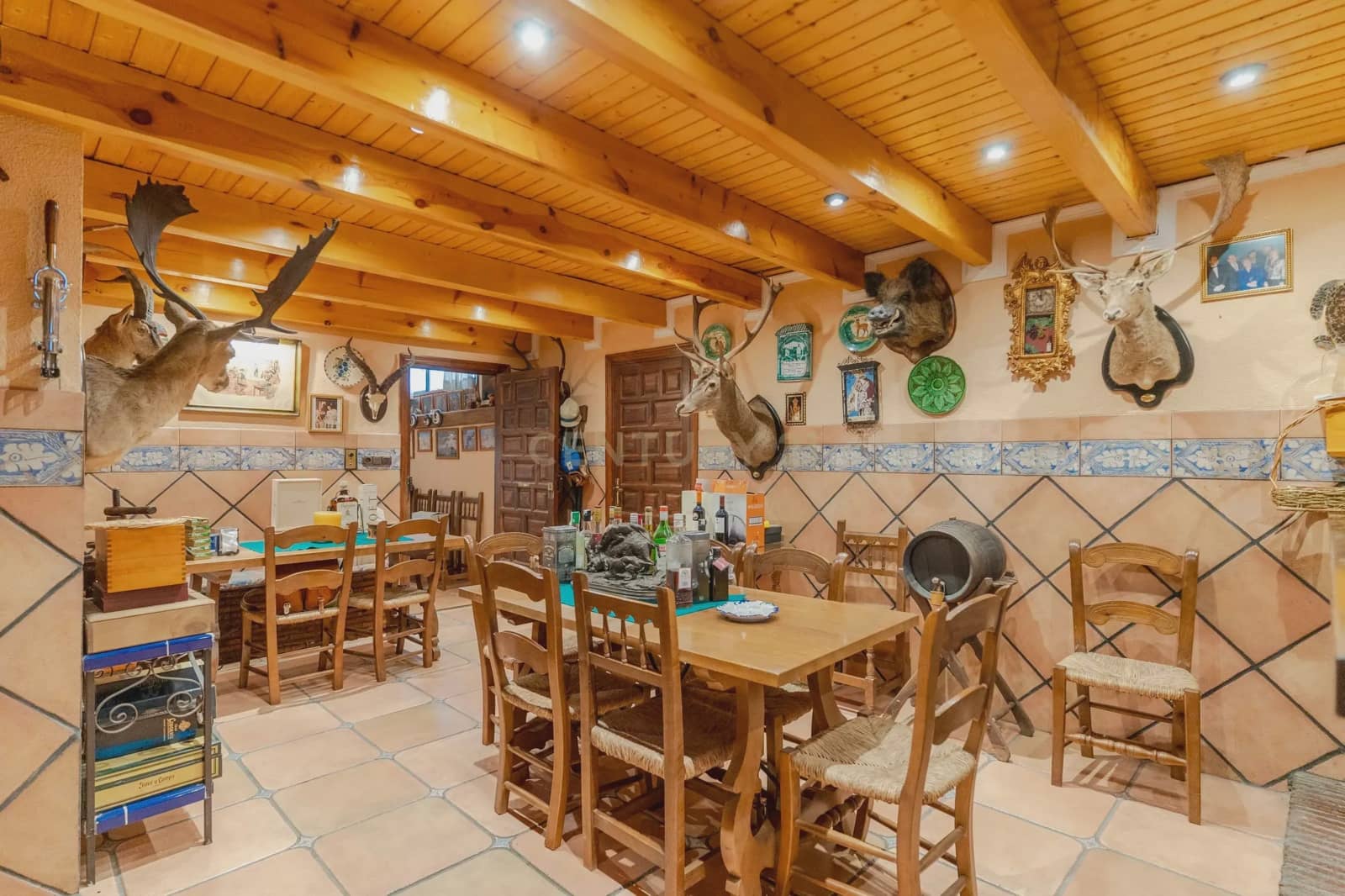 6 soverom Villa til salgs i Granada by med garasje - € 1 040 000 (Ref: 9294014)