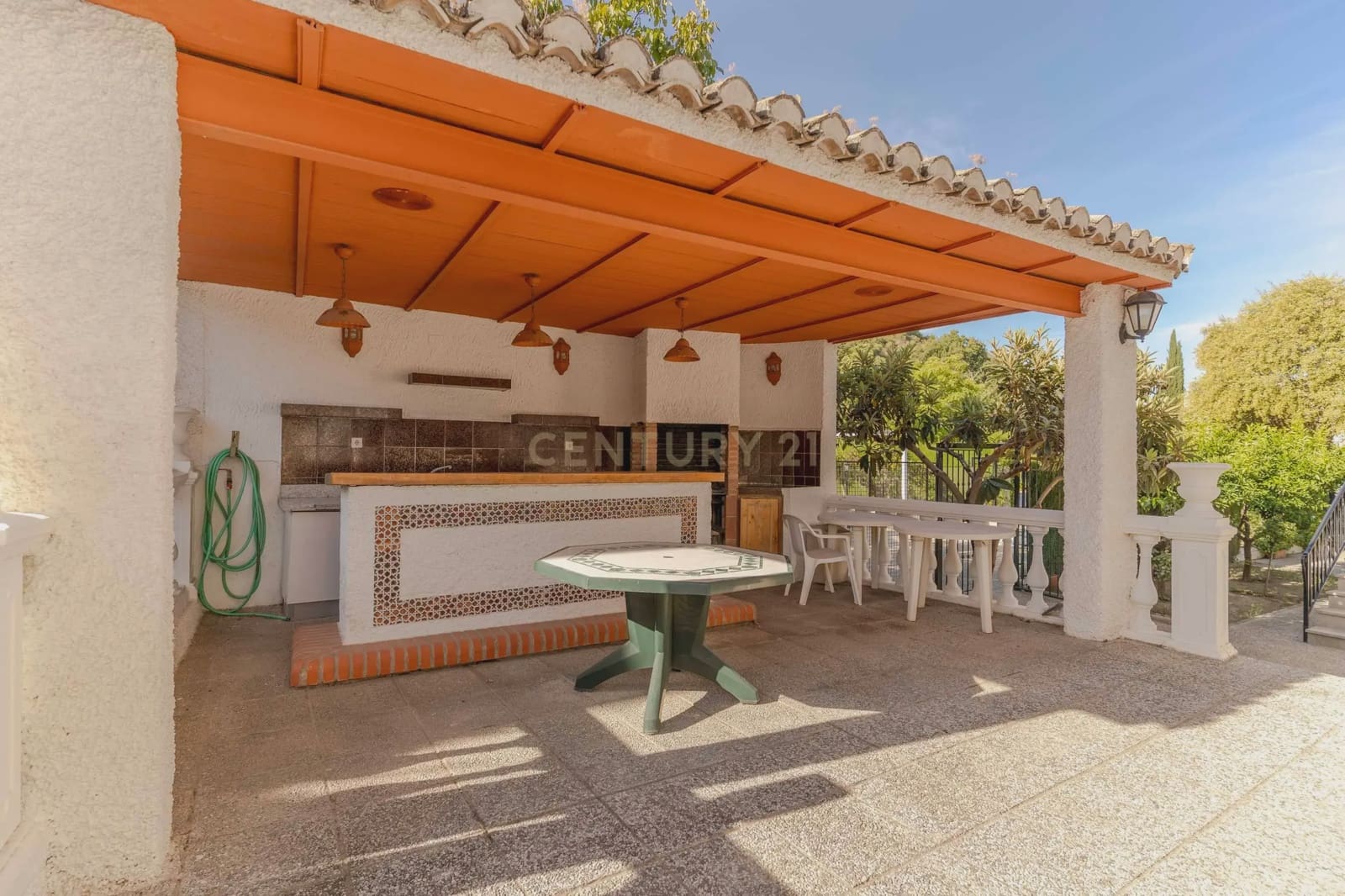 6 soverom Villa til salgs i Granada by med garasje - € 1 040 000 (Ref: 9294014)