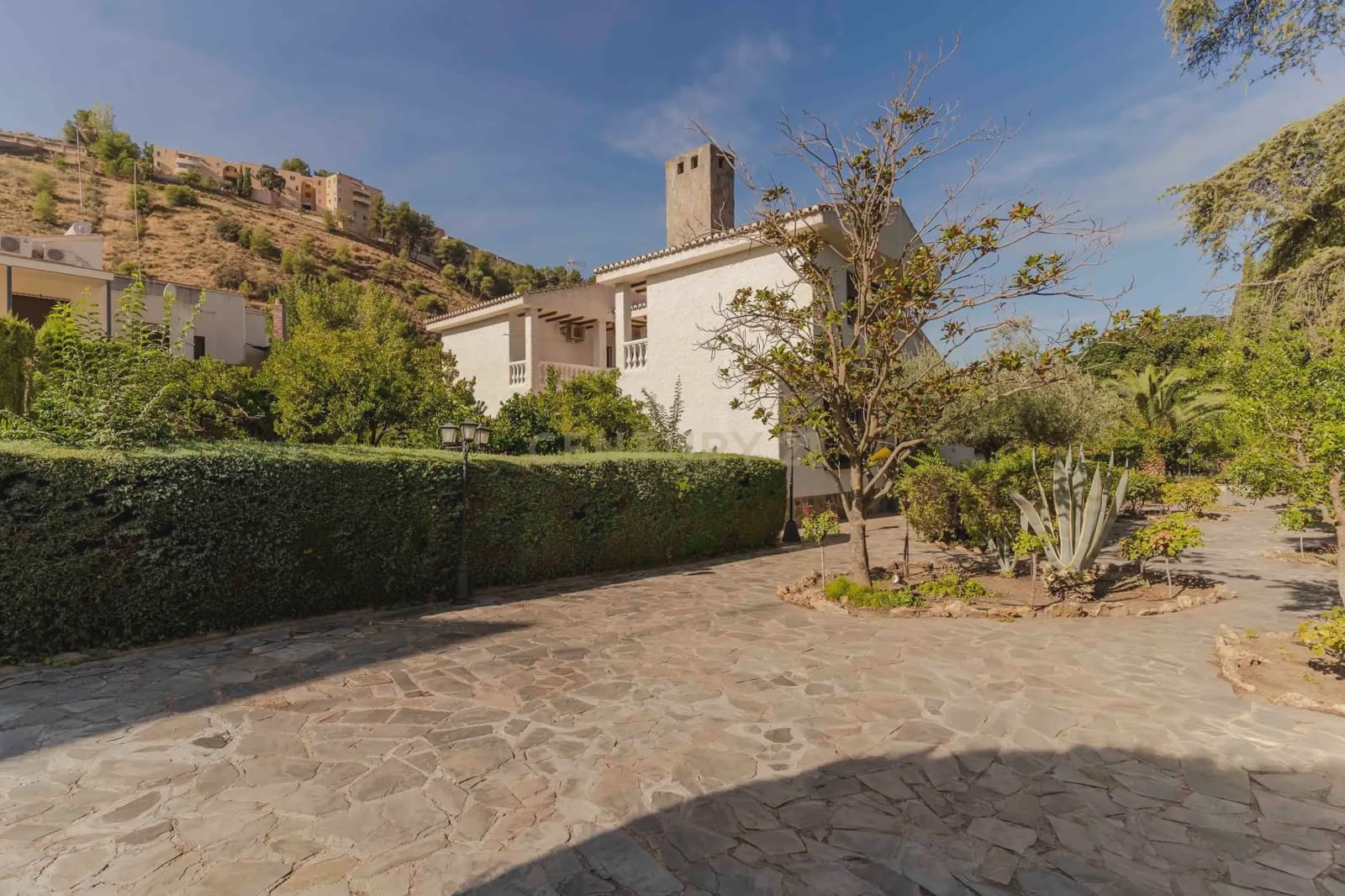 6 soverom Villa til salgs i Granada by med garasje - € 1 040 000 (Ref: 9294014)