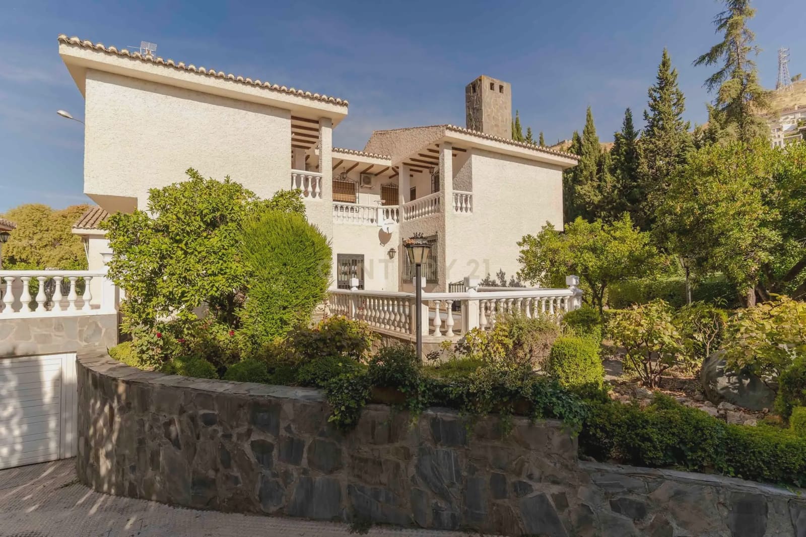 6 soverom Villa til salgs i Granada by med garasje - € 1 040 000 (Ref: 9294014)